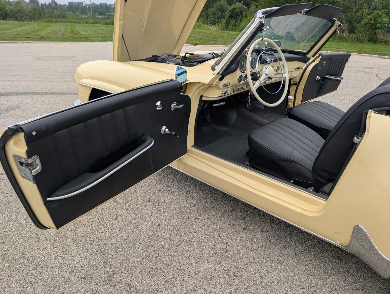 1961 Mercedes - Benz 190SL