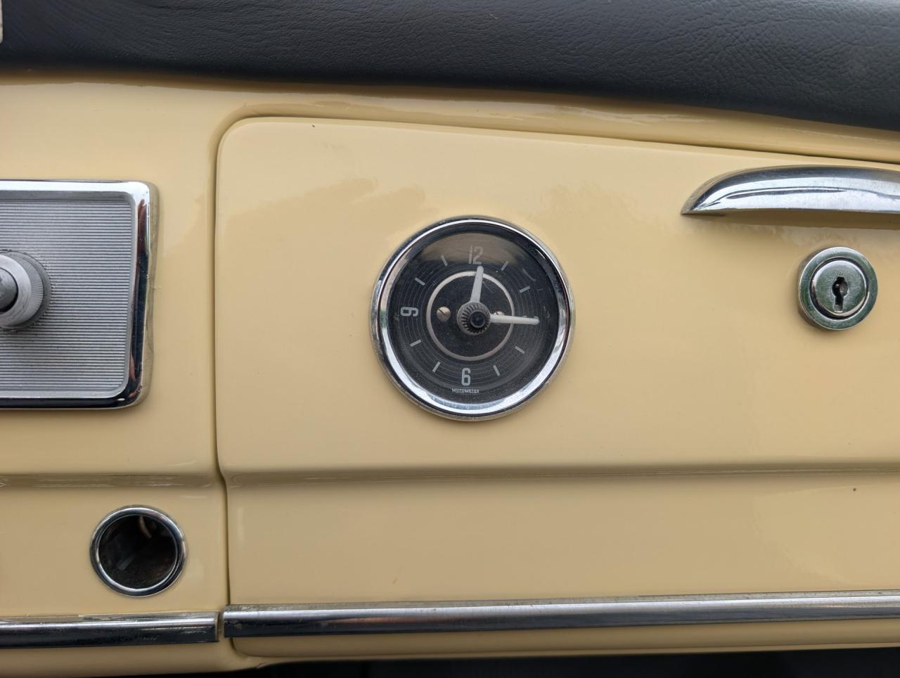 1961 Mercedes - Benz 190SL