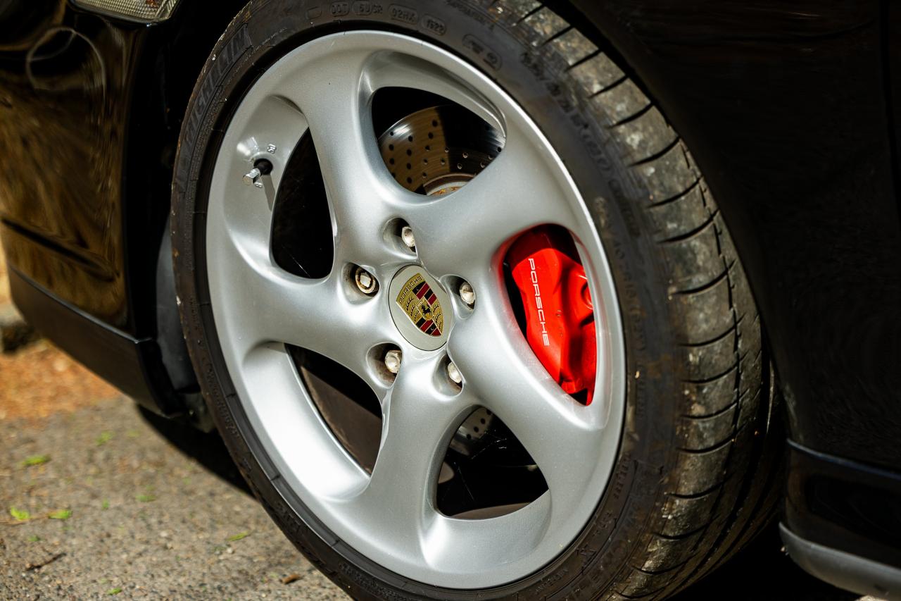 2002 Porsche 911/996 Carrera 4S