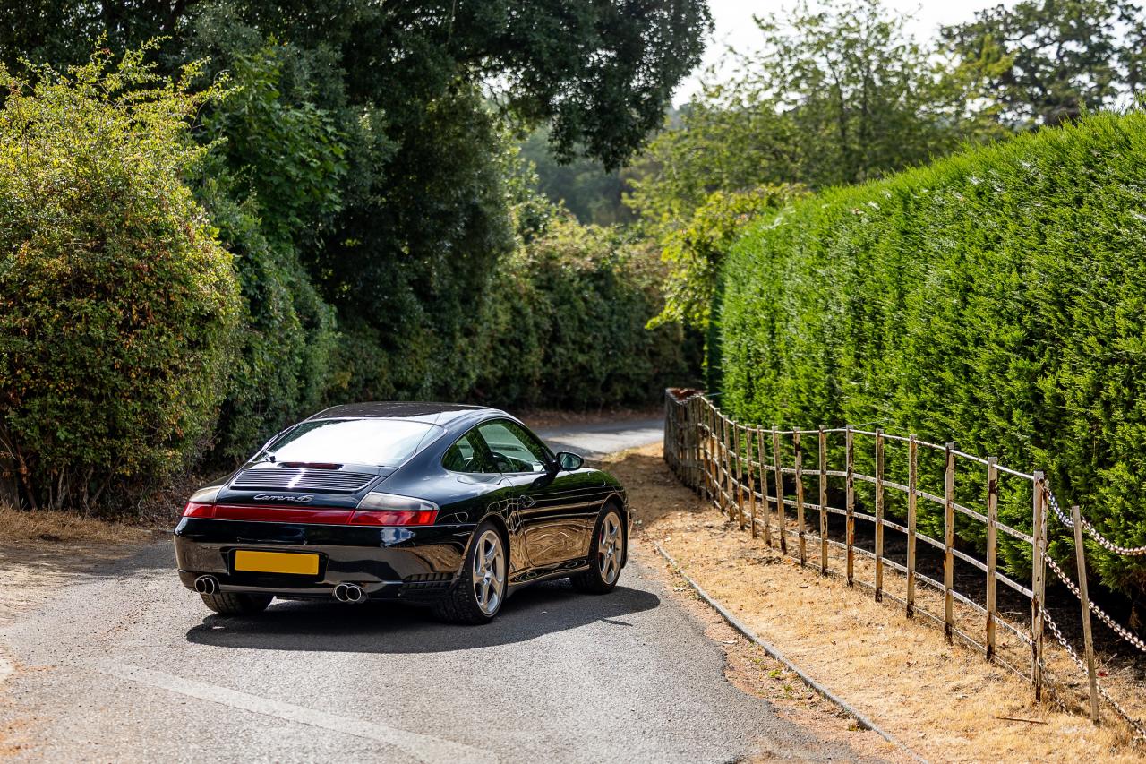 2002 Porsche 911/996 Carrera 4S