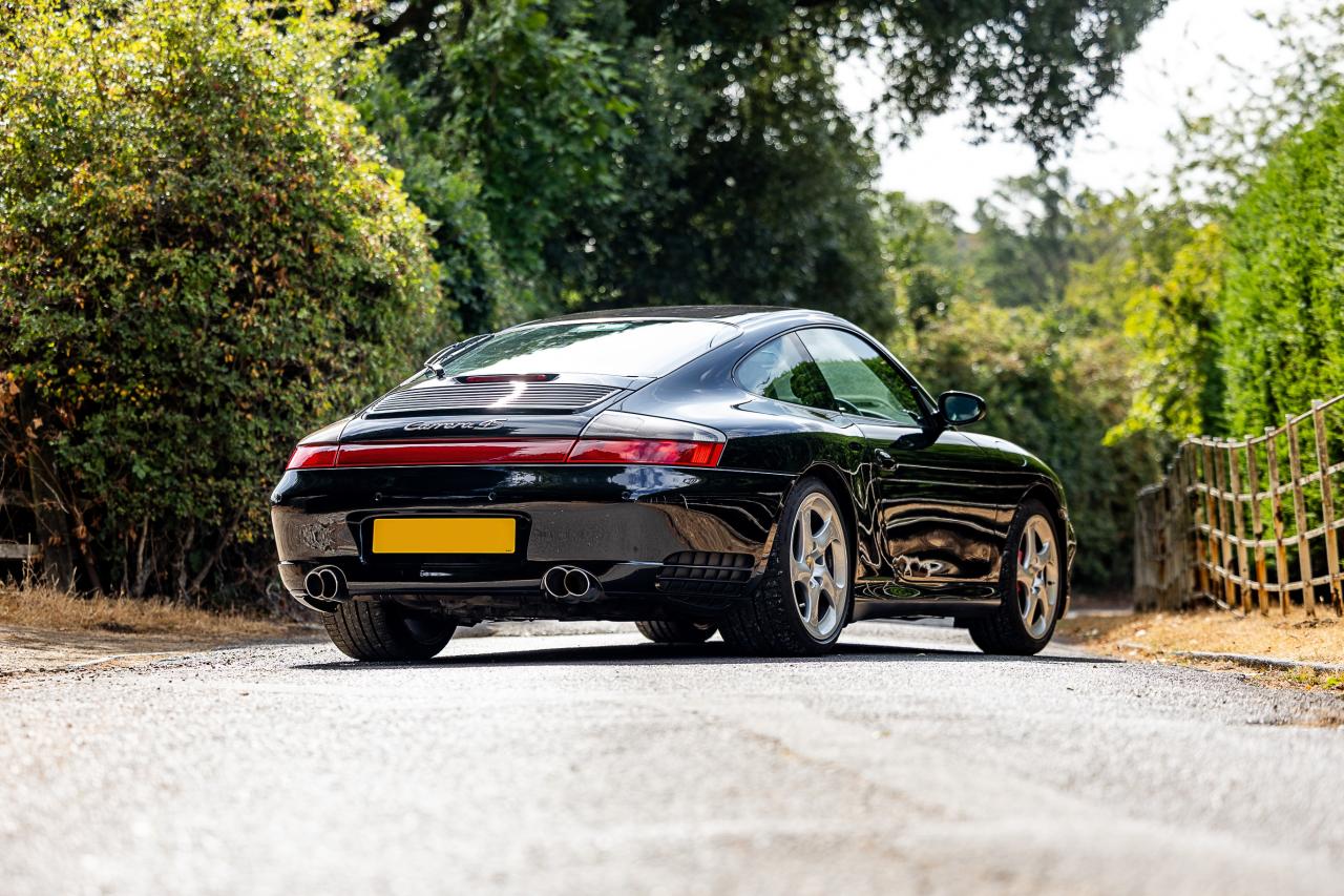 2002 Porsche 911/996 Carrera 4S