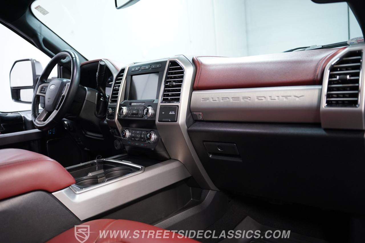 2021 Ford F-350  Platinum Crew Cab 4X4