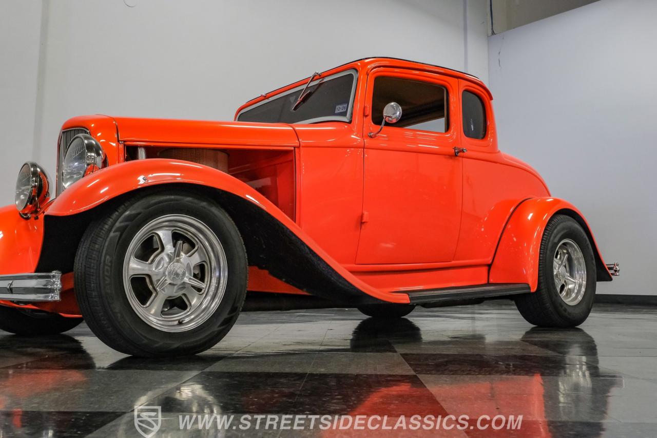 1932 Ford 5-Window Coupe Streetrod