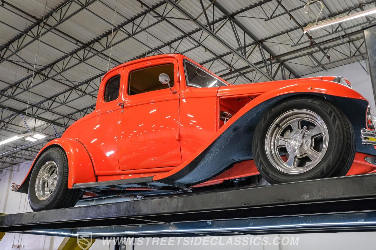 1932 Ford 5-Window Coupe Streetrod