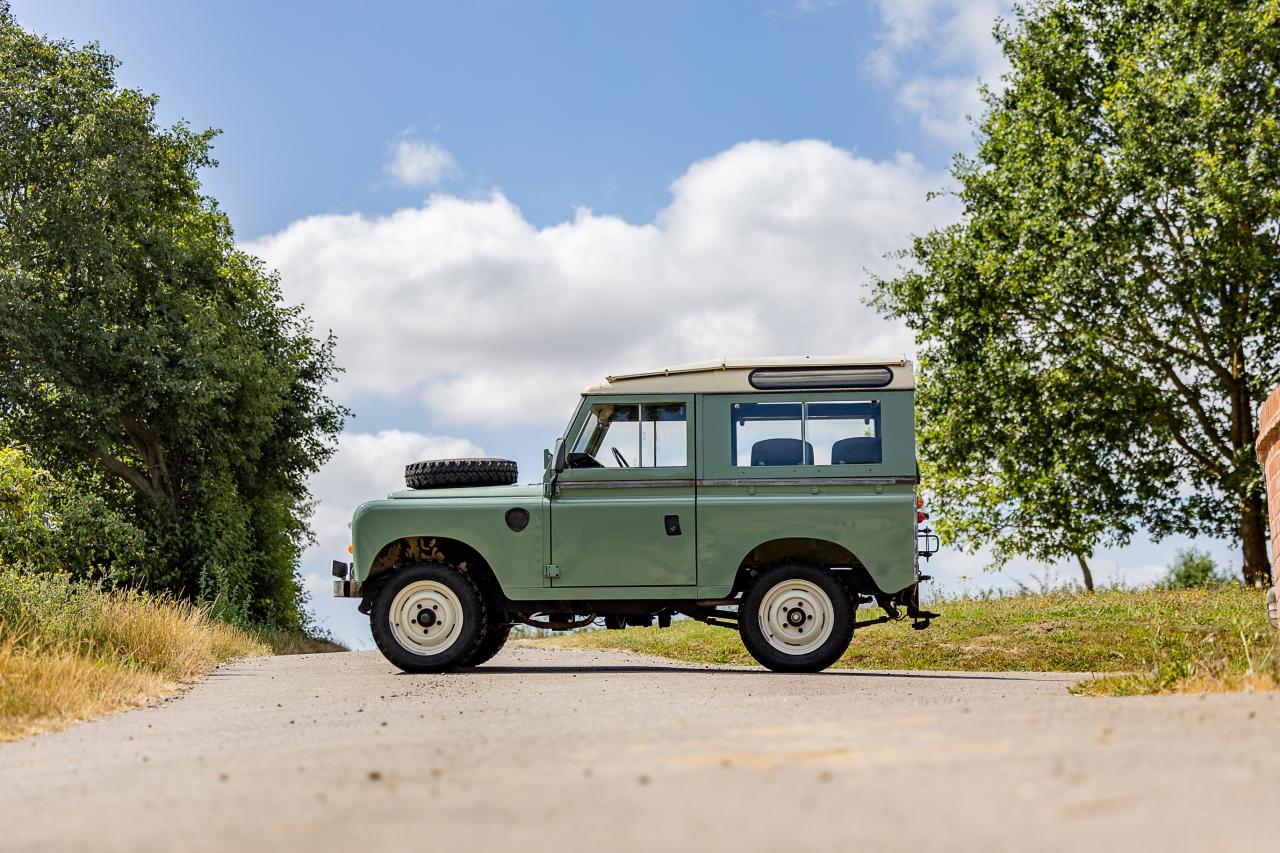 1978 Land Rover Series III 88 Factory Station Wagon