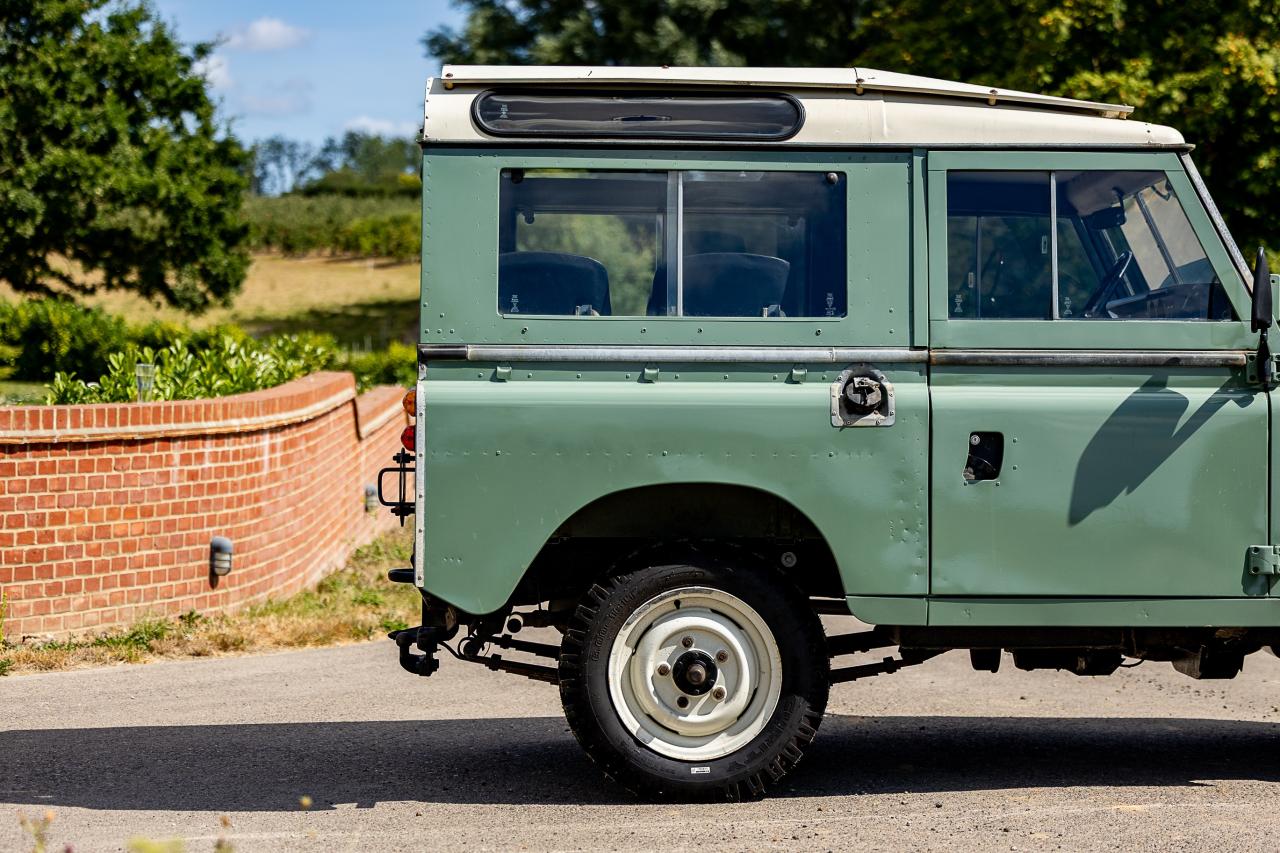 1978 Land Rover Series III 88 Factory Station Wagon