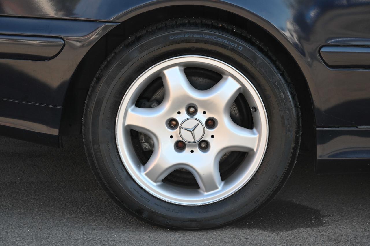 2002 Mercedes - Benz CLK 230 Avantgarde Kompressor