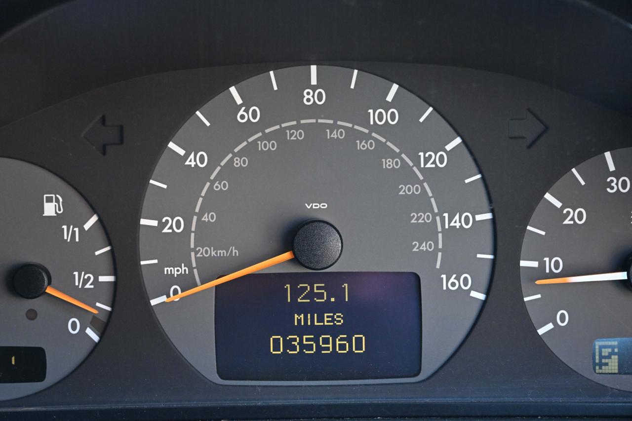 2002 Mercedes - Benz CLK 230 Avantgarde Kompressor
