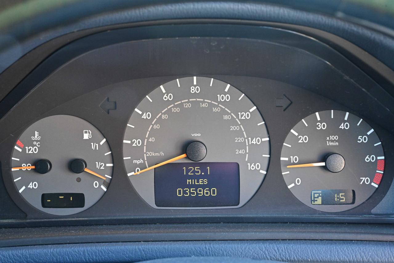 2002 Mercedes - Benz CLK 230 Avantgarde Kompressor
