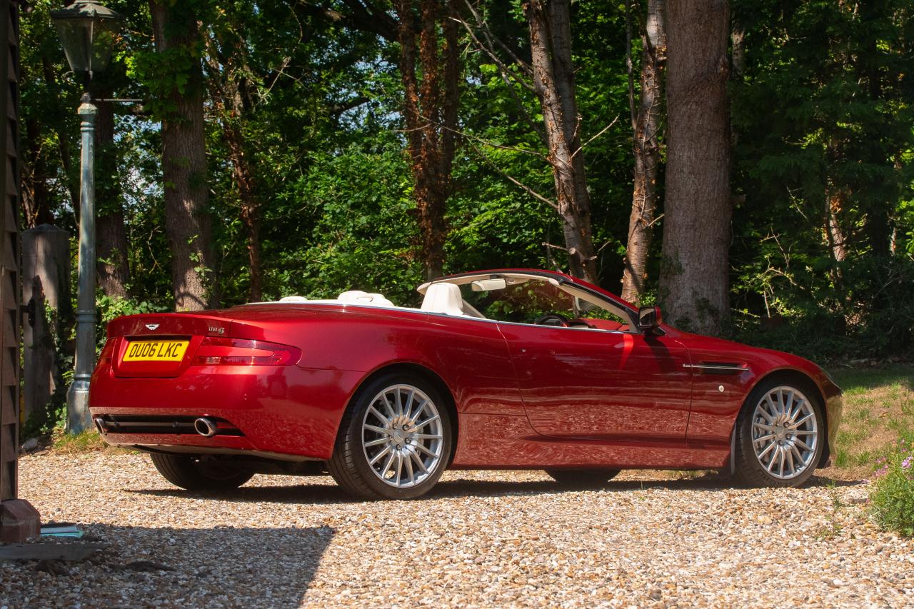 2006 Aston Martin DB9 Volante