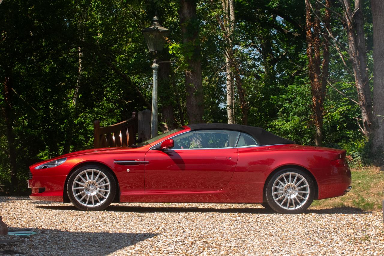 2006 Aston Martin DB9 Volante