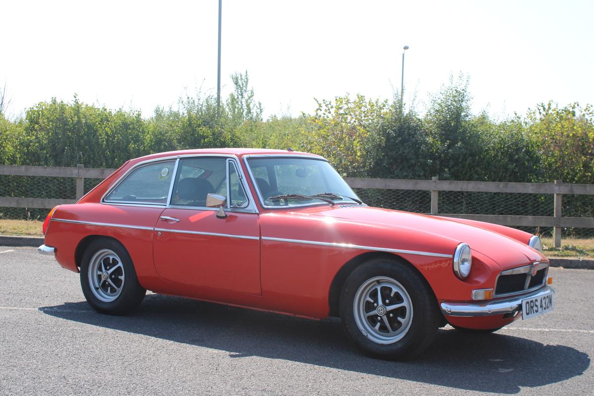 1974 MG B GT