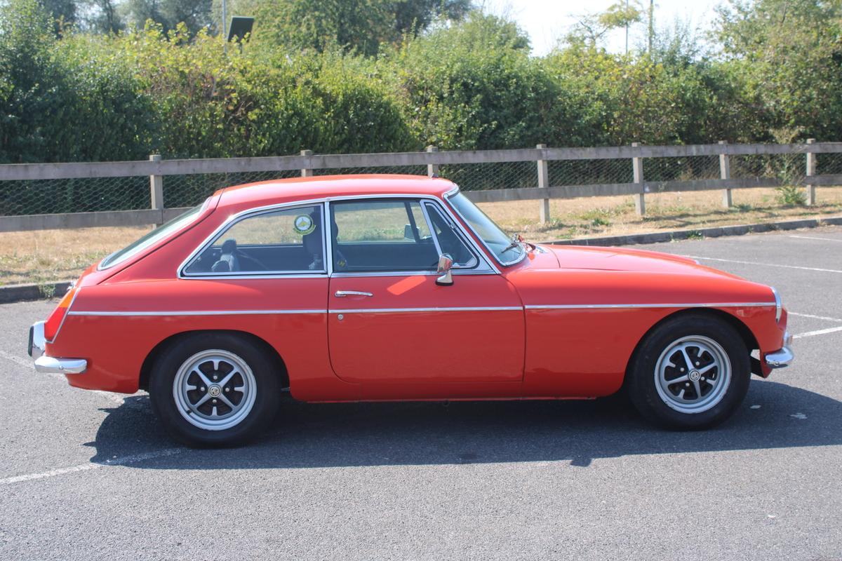1974 MG B GT