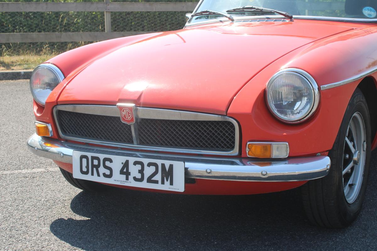 1974 MG B GT