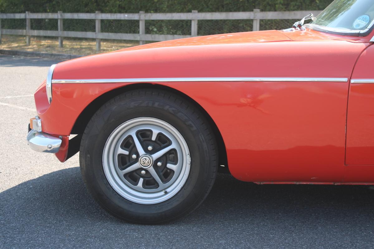 1974 MG B GT