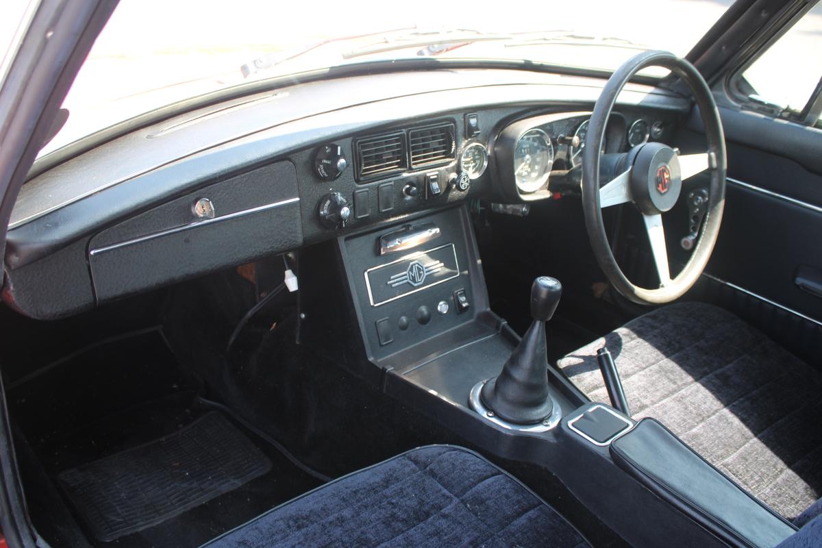 1974 MG B GT
