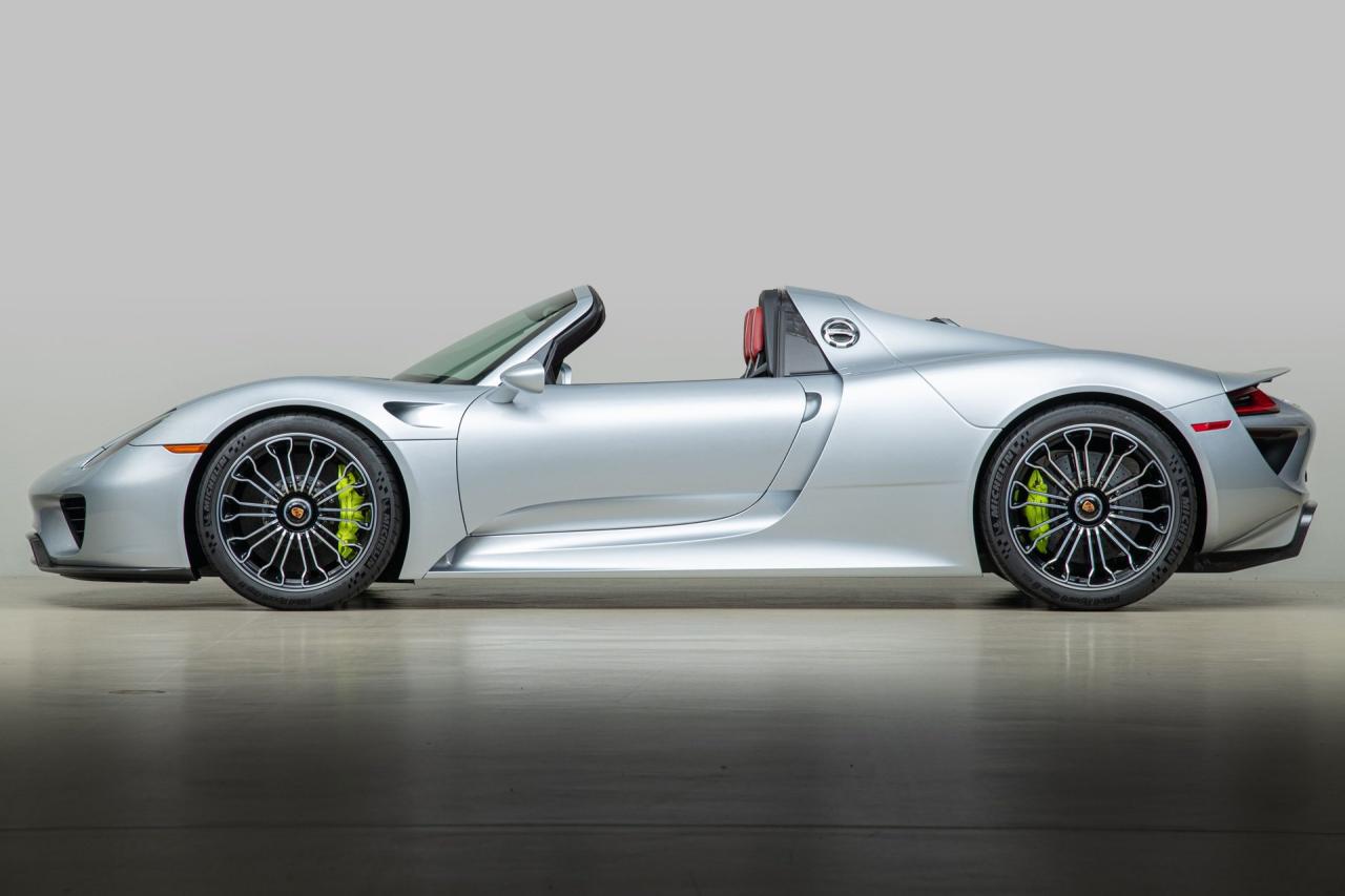 2015 Porsche 918 Spyder