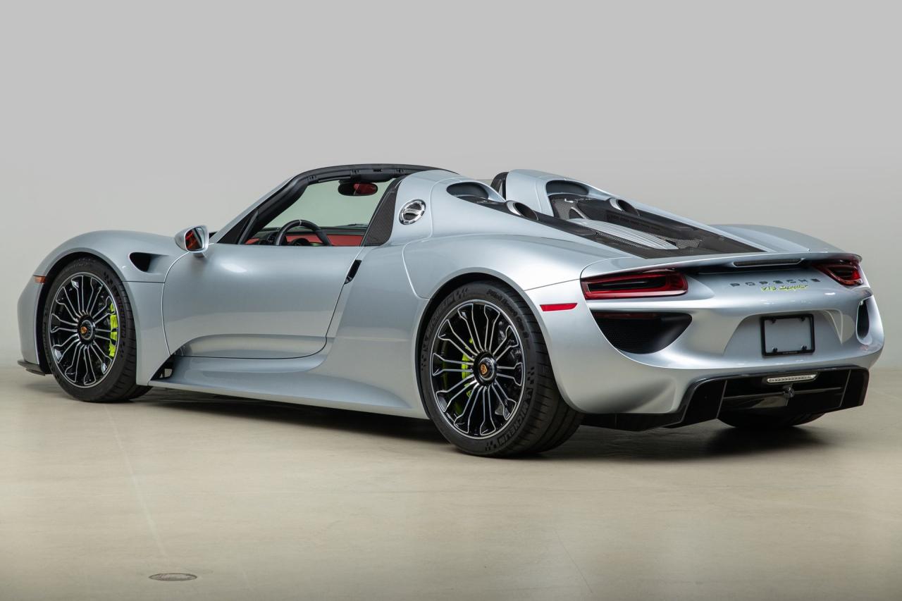 2015 Porsche 918 Spyder