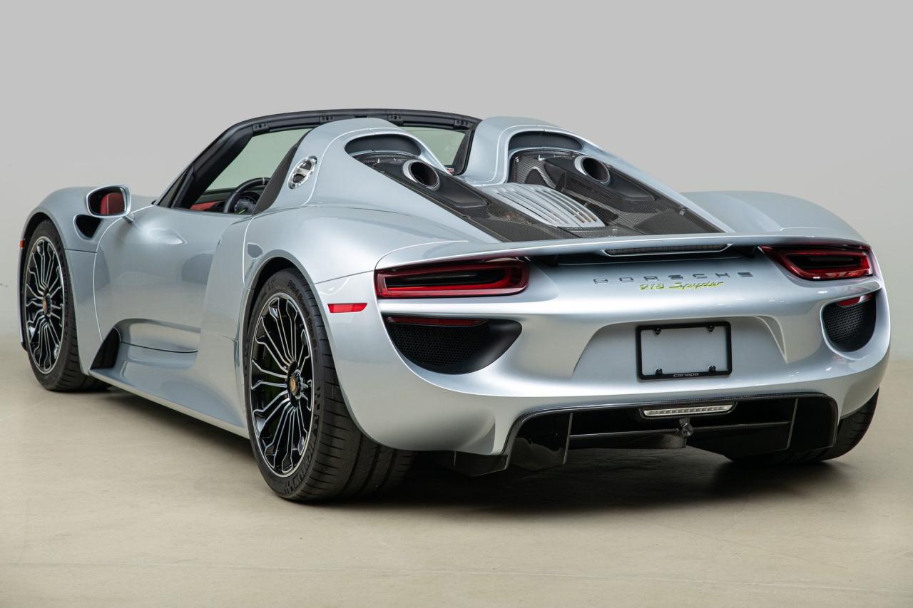 2015 Porsche 918 Spyder