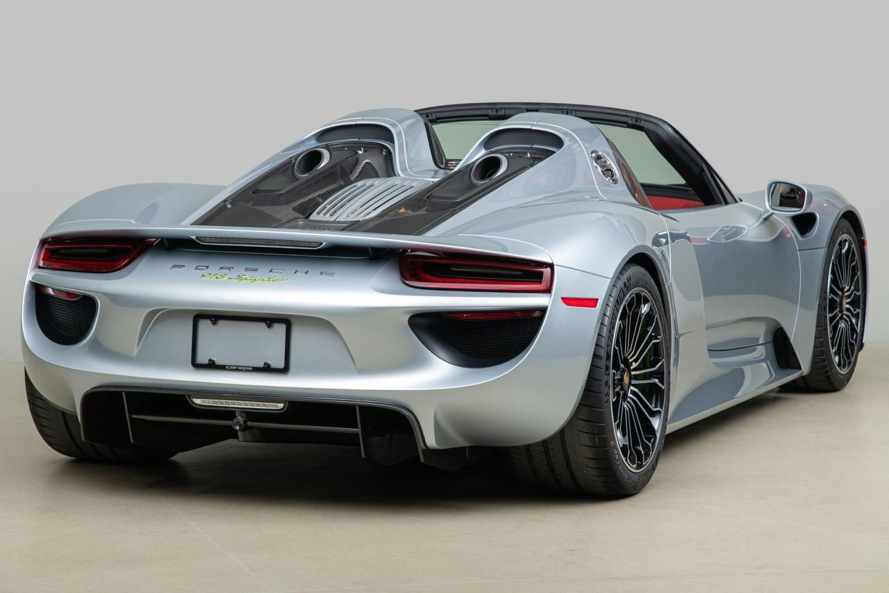 2015 Porsche 918 Spyder