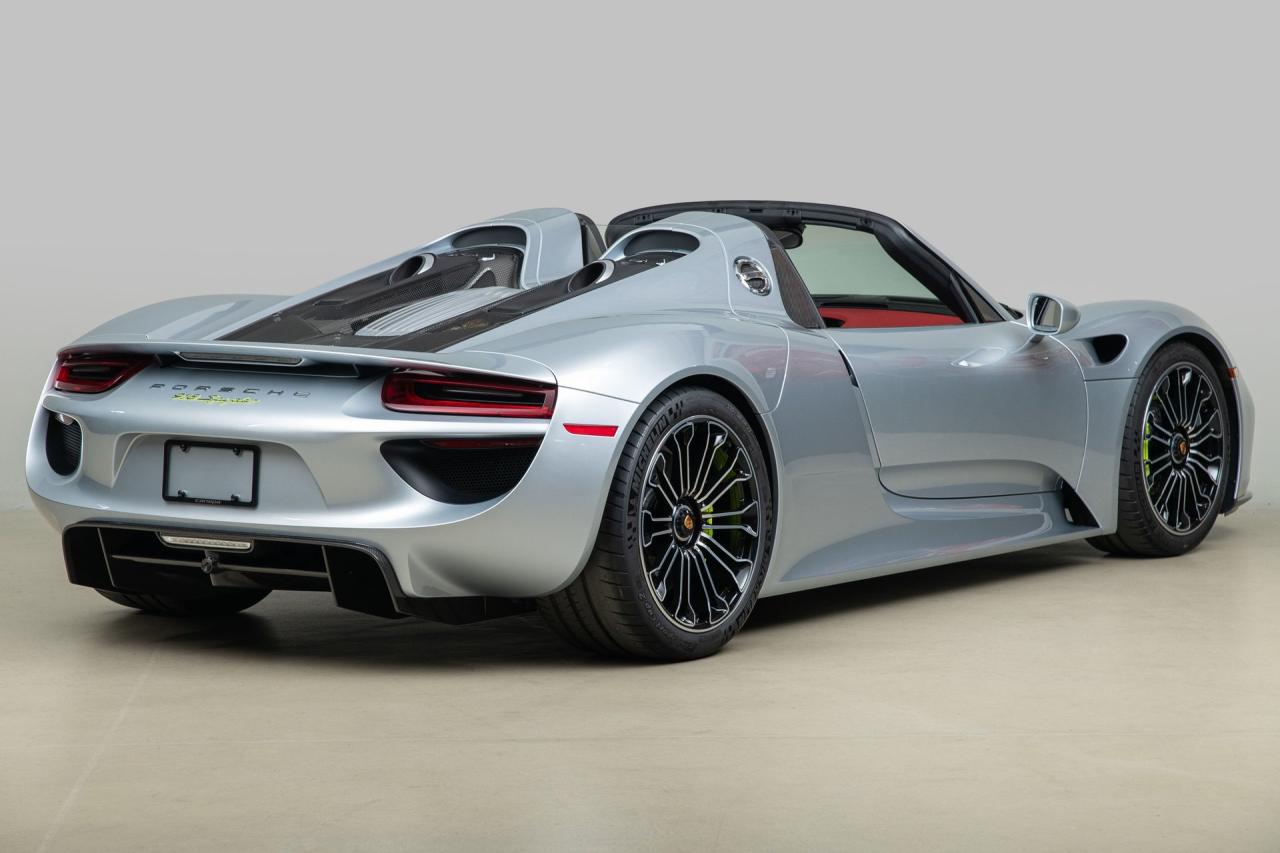 2015 Porsche 918 Spyder
