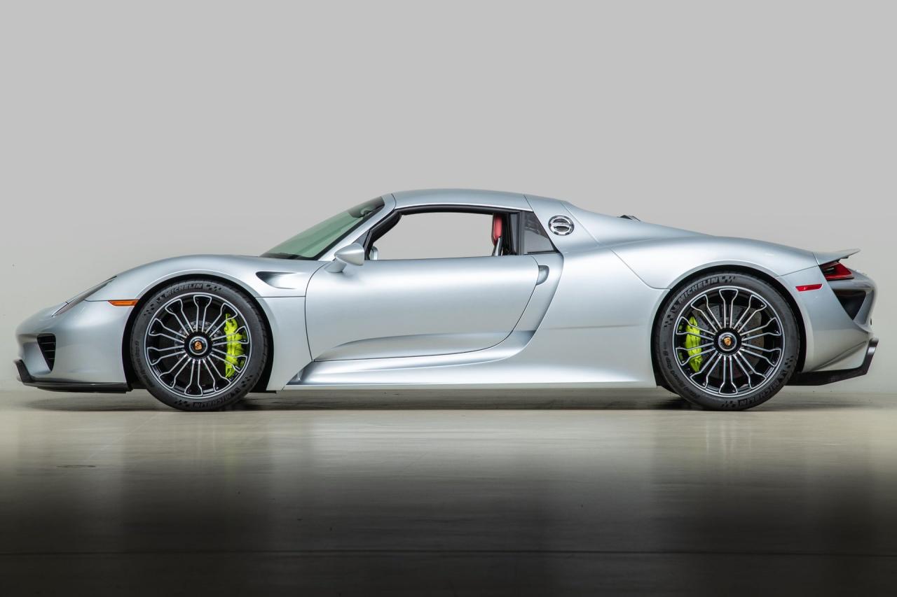 2015 Porsche 918 Spyder