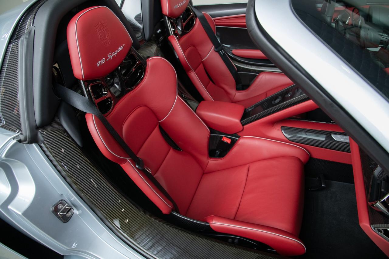 2015 Porsche 918 Spyder