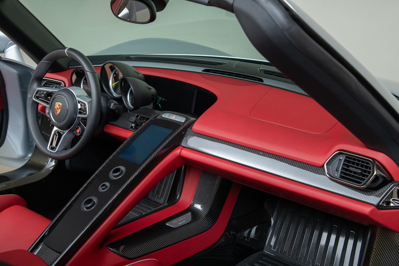 2015 Porsche 918 Spyder