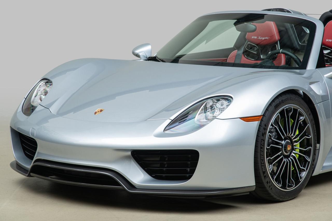 2015 Porsche 918 Spyder