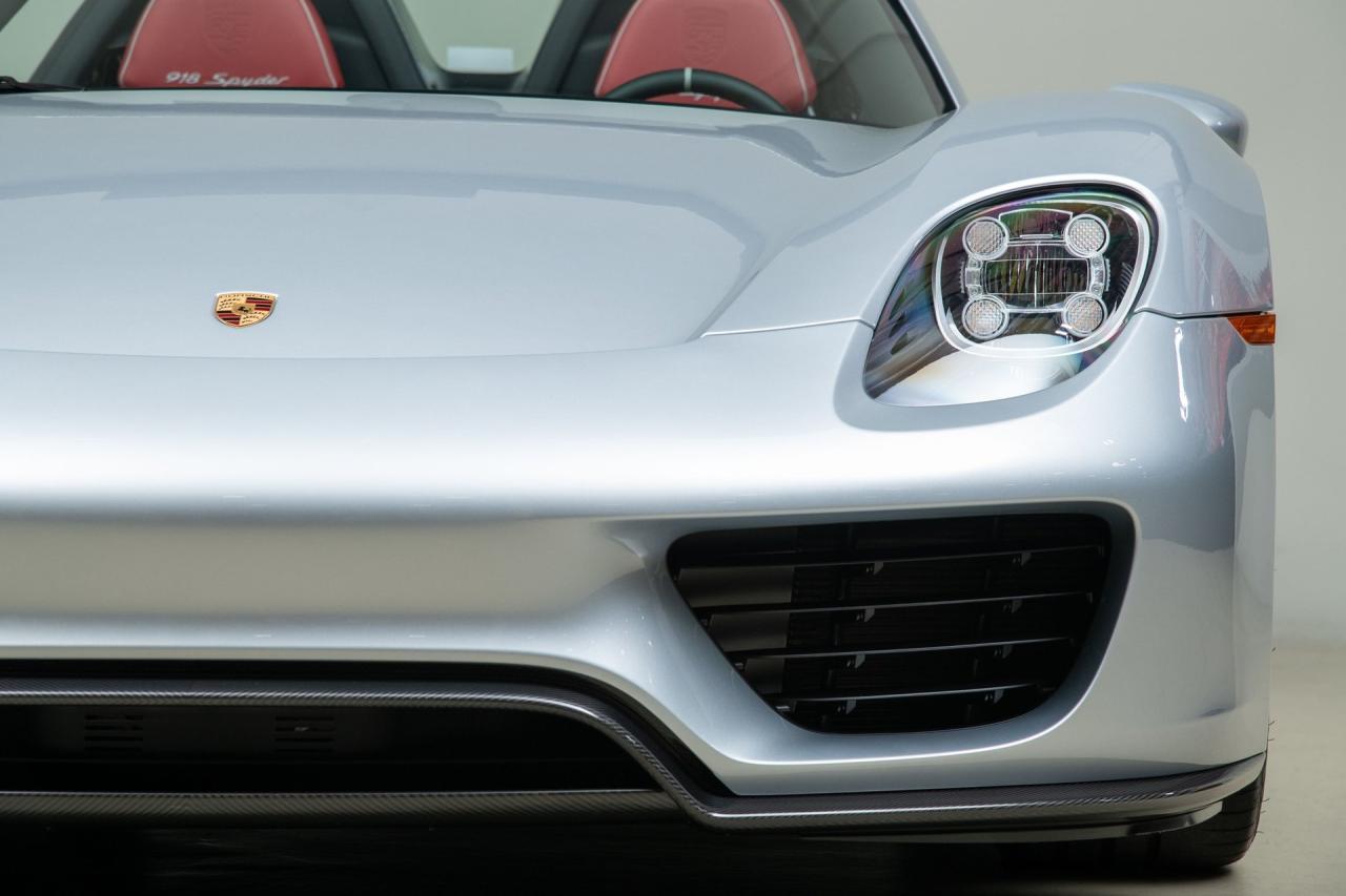 2015 Porsche 918 Spyder