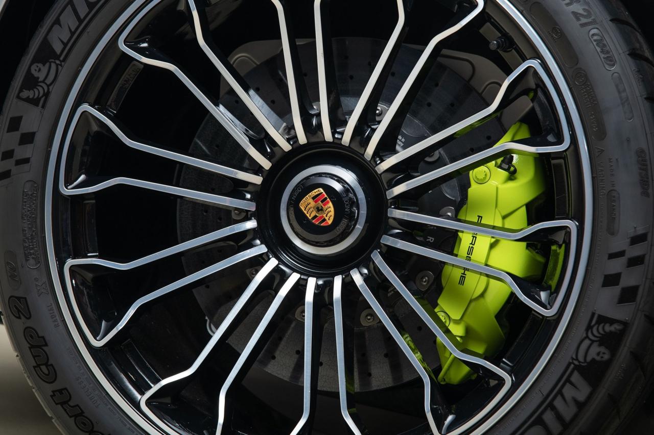 2015 Porsche 918 Spyder