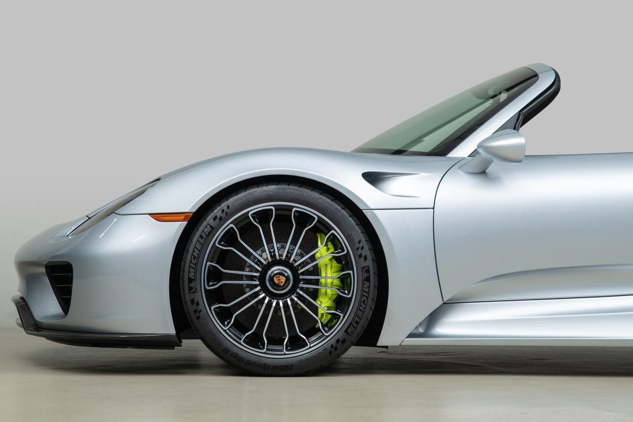 2015 Porsche 918 Spyder