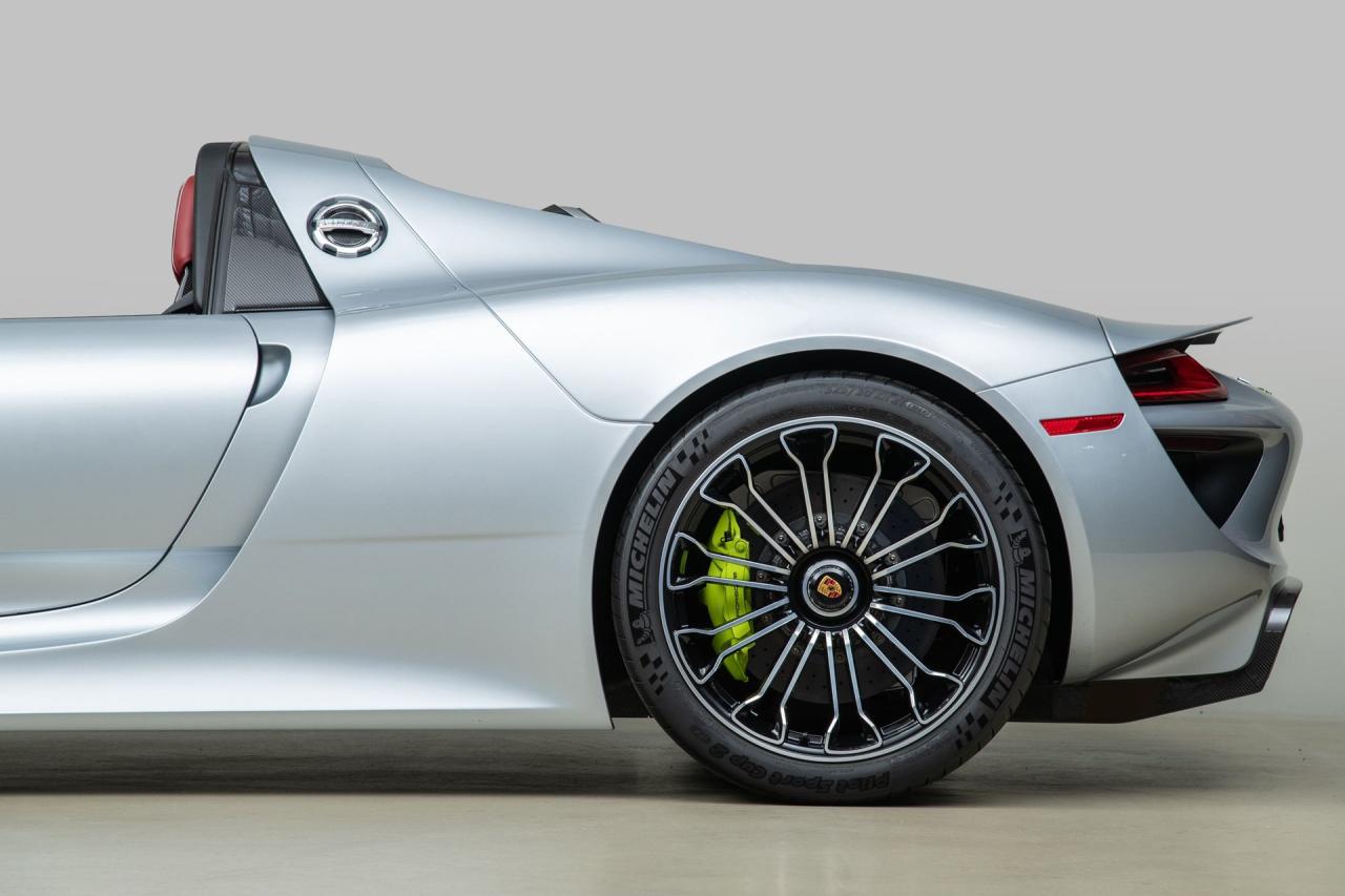 2015 Porsche 918 Spyder