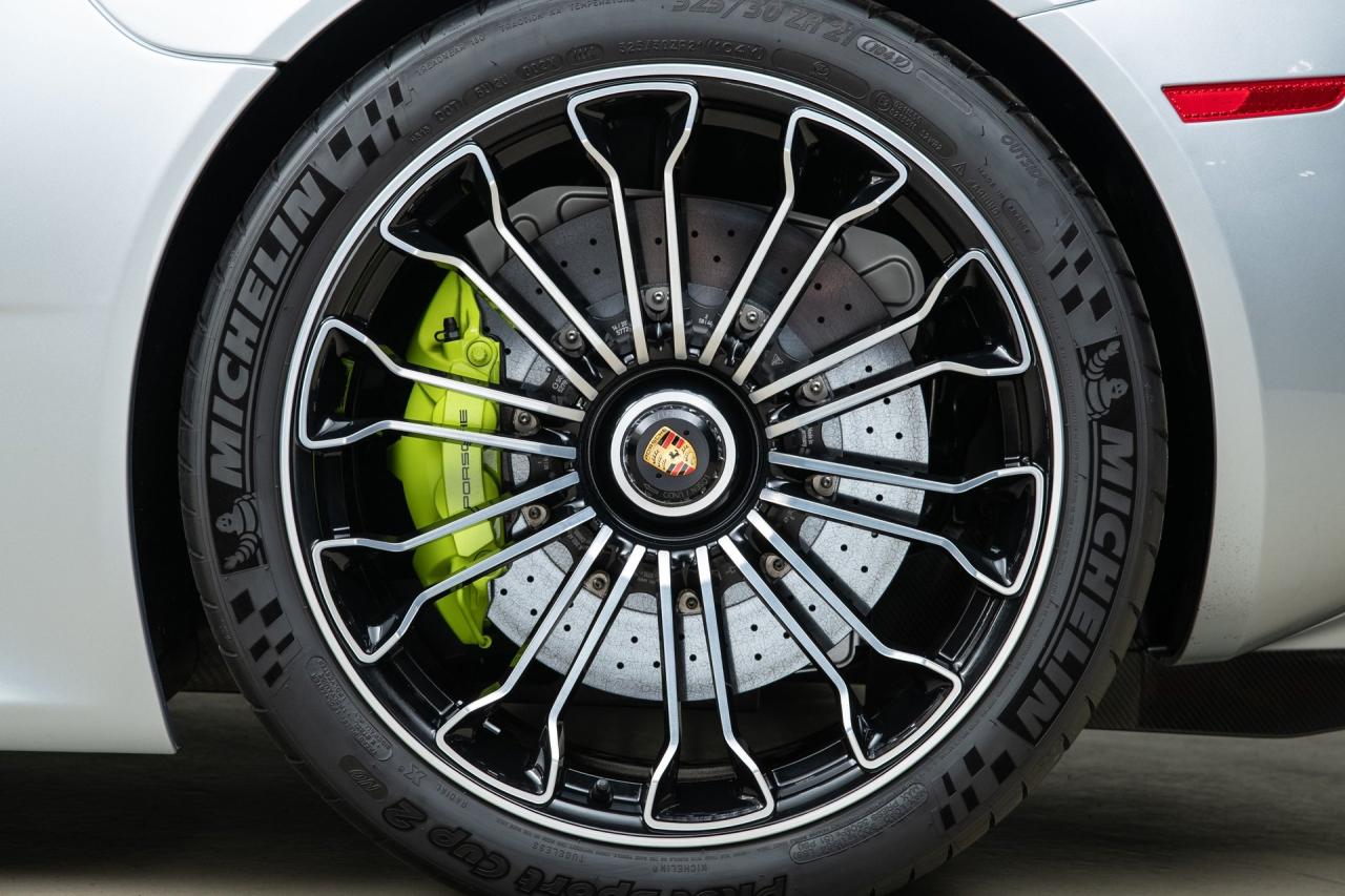 2015 Porsche 918 Spyder