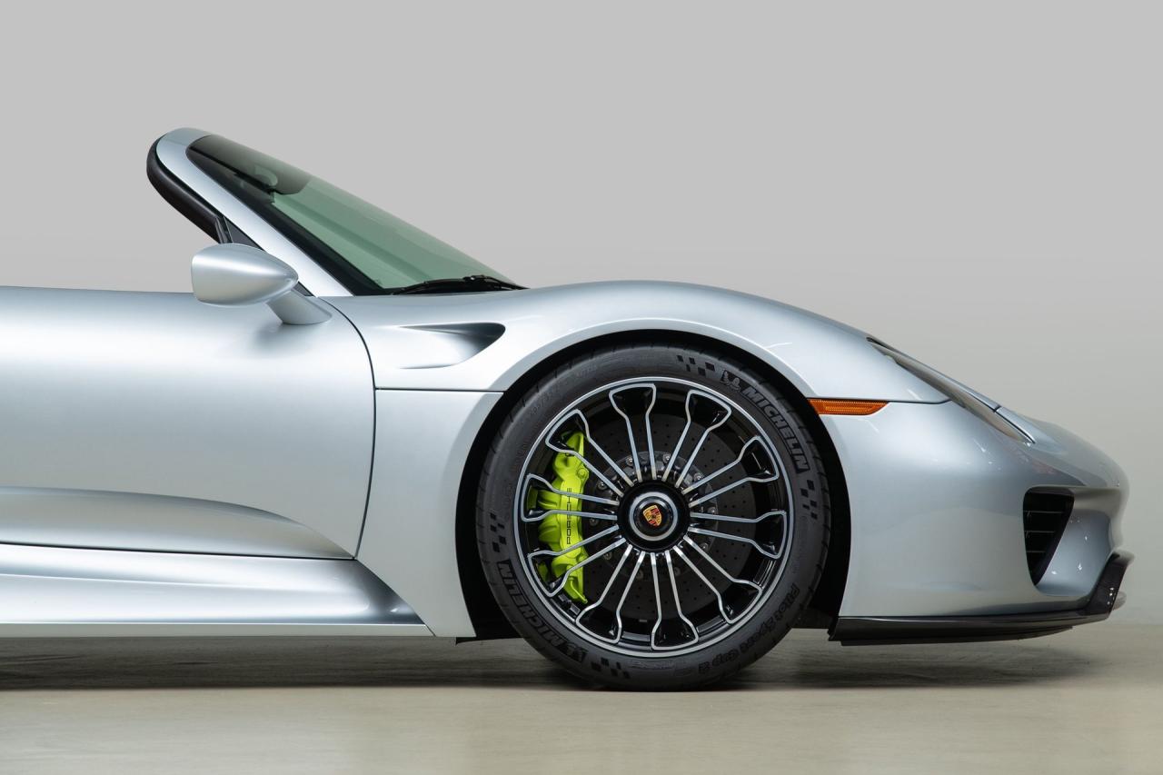 2015 Porsche 918 Spyder