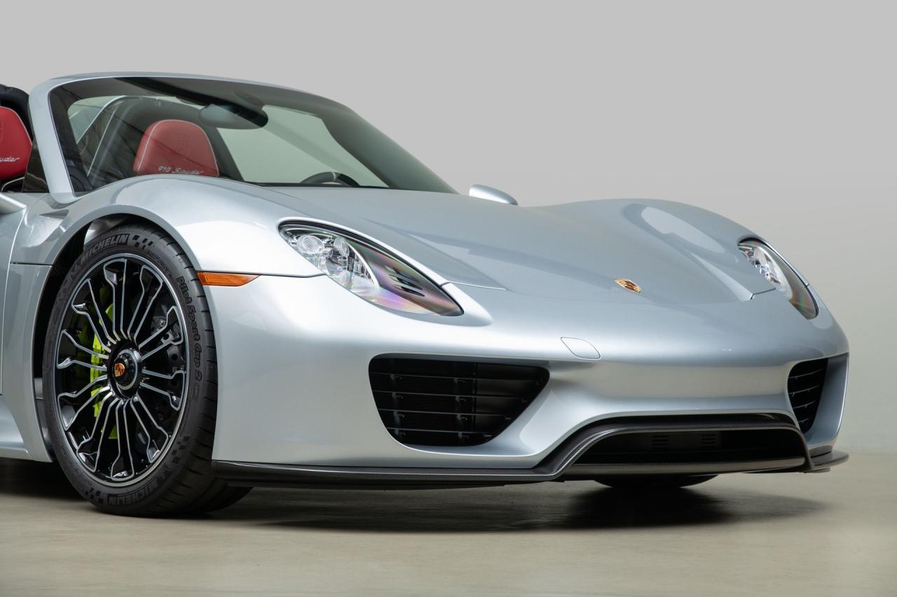 2015 Porsche 918 Spyder