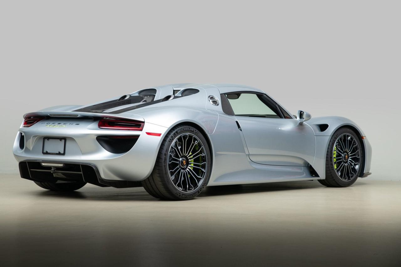 2015 Porsche 918 Spyder