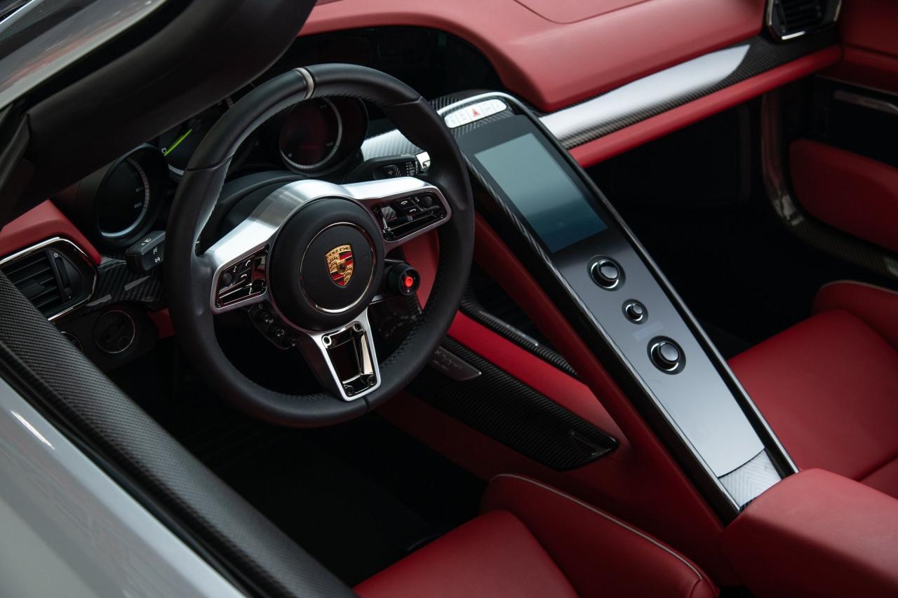 2015 Porsche 918 Spyder