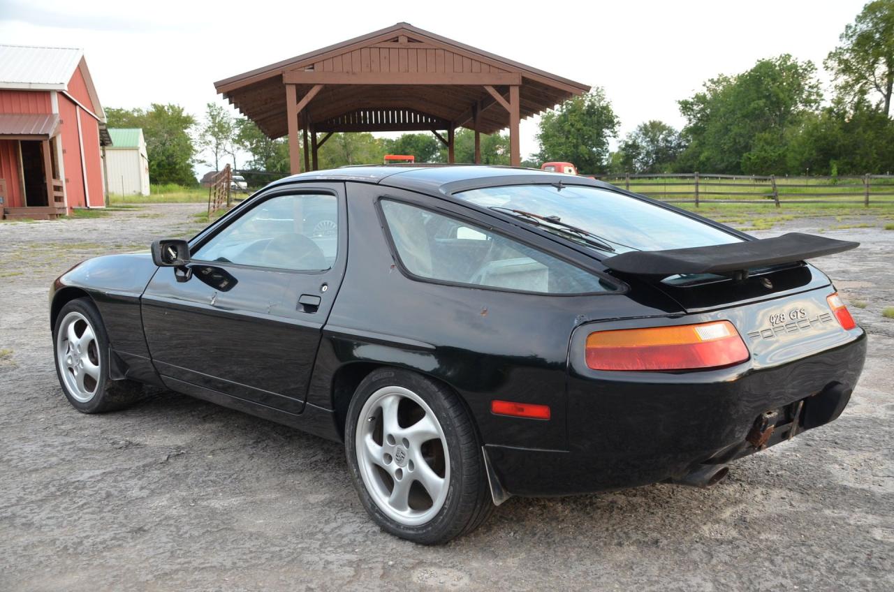 1987 Porsche 928 S4
