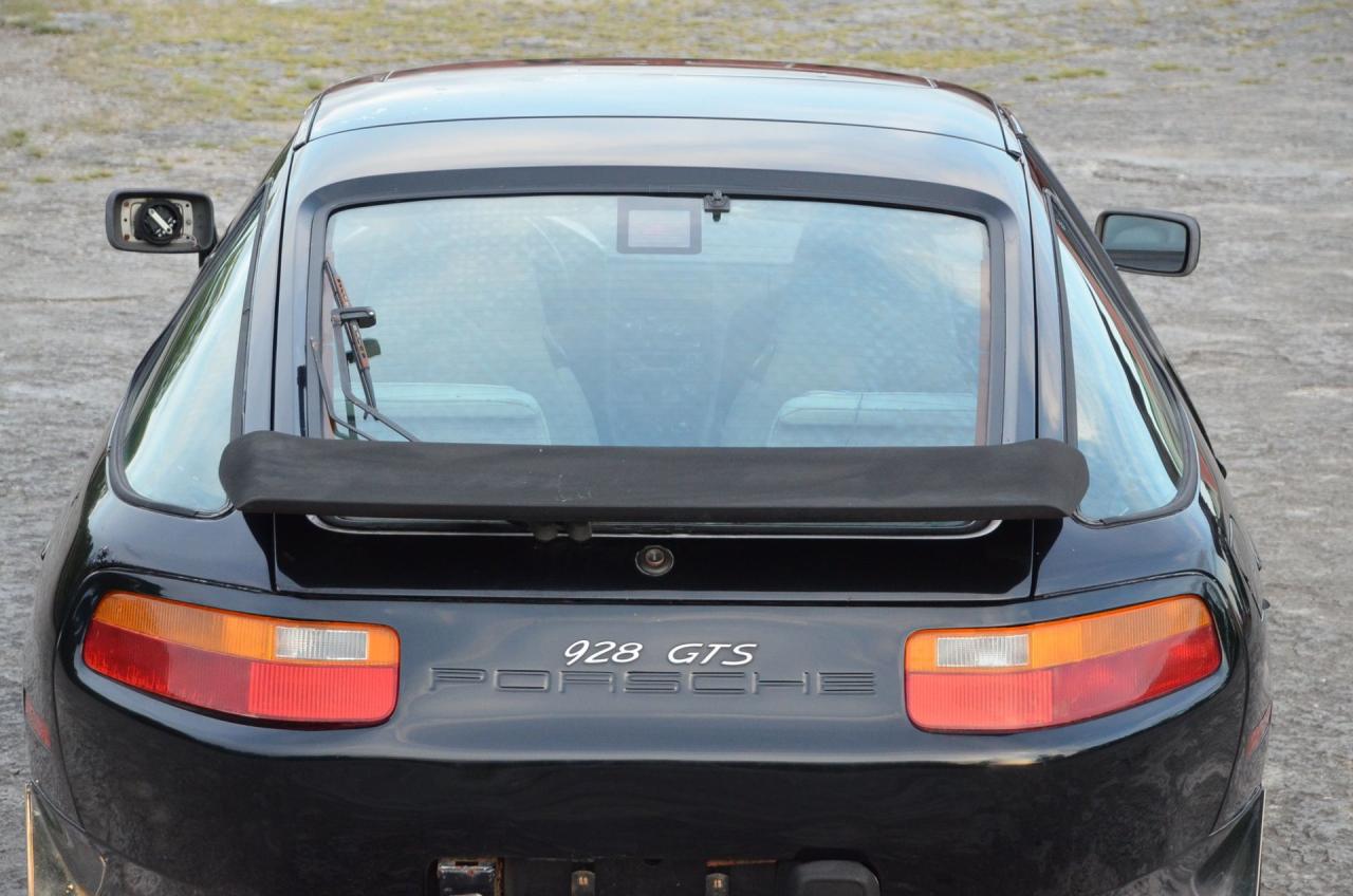 1987 Porsche 928 S4