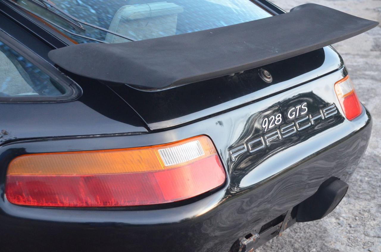 1987 Porsche 928 S4