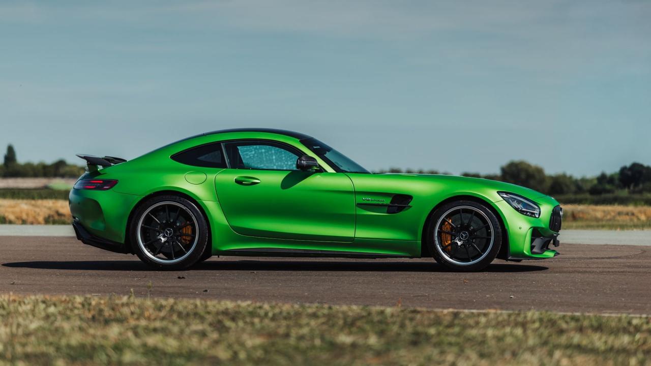 2022 Mercedes-AMG GT R