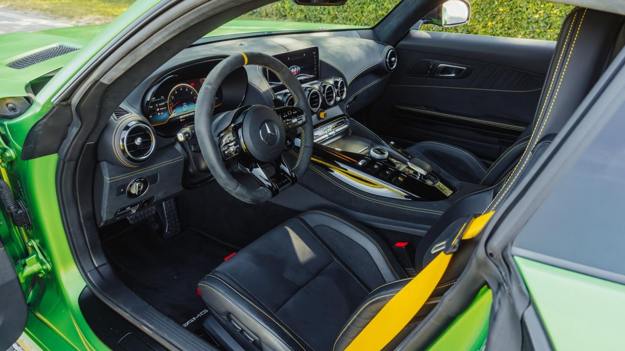 2022 Mercedes-AMG GT R