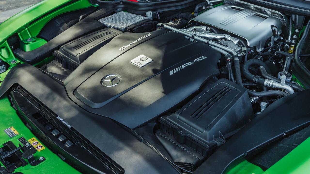 2022 Mercedes-AMG GT R