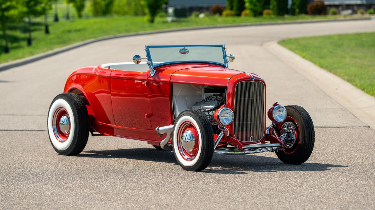 1932 Ford Hot Rod "High-Boy" Roadster