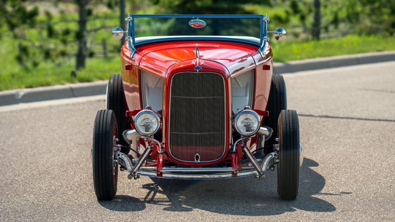 1932 Ford Hot Rod "High-Boy" Roadster