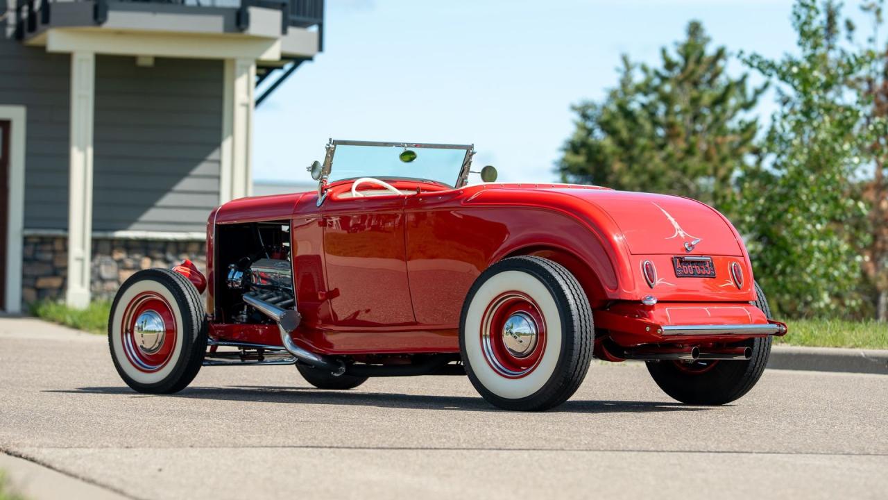 1932 Ford Hot Rod "High-Boy" Roadster