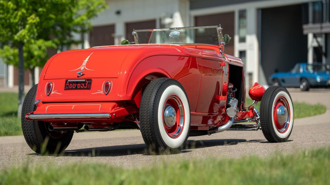 1932 Ford Hot Rod "High-Boy" Roadster
