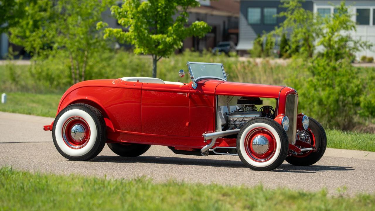 1932 Ford Hot Rod "High-Boy" Roadster