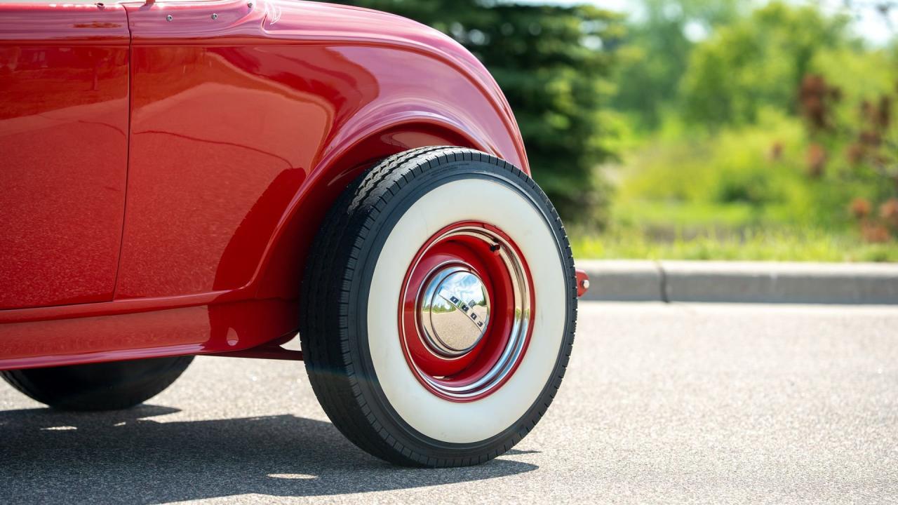 1932 Ford Hot Rod "High-Boy" Roadster